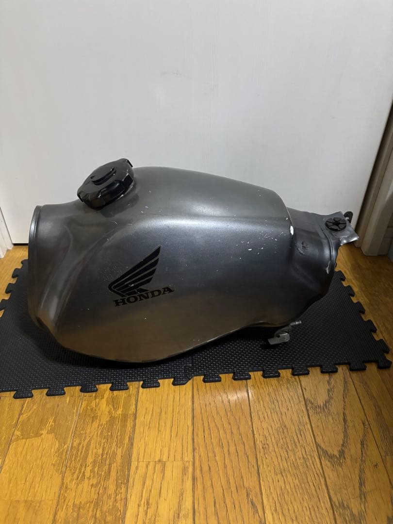 ホンダ　FTR223 タンク　鍵　キャップ　コック付き ガソリンタンク