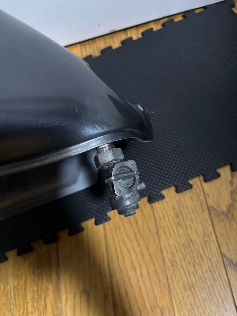 ホンダ　FTR223 タンク　鍵　キャップ　コック付き ガソリンタンク