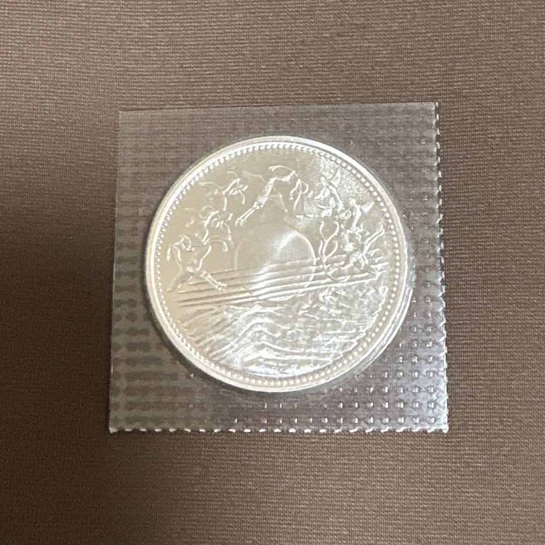 昭和61年 天皇陛下御在位60年記念金貨　箱入り。美品。壱万円銀貨もセットで♡