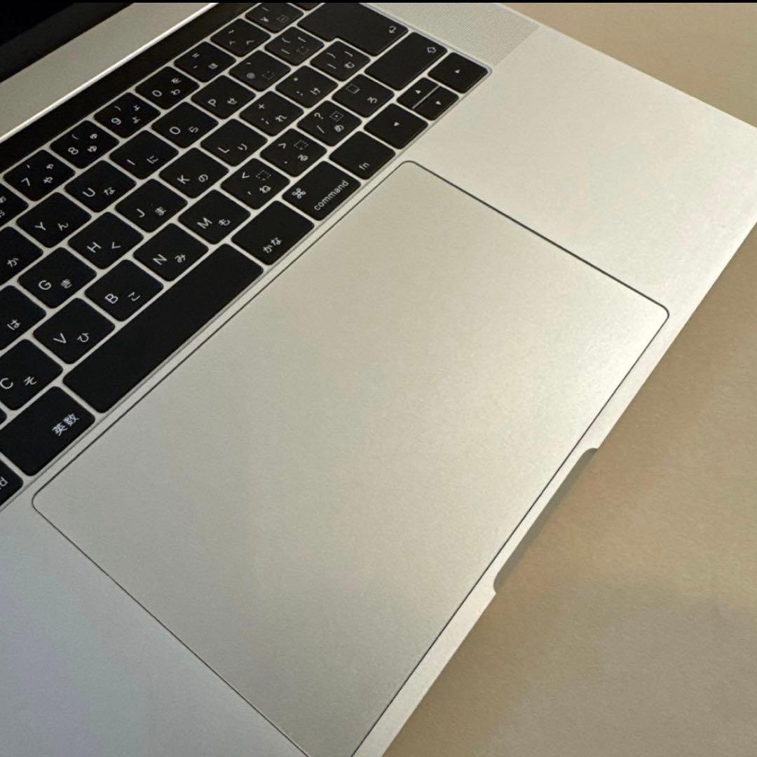 MacBook Pro 15インチ 2018 256GB 箱・充電器付き
