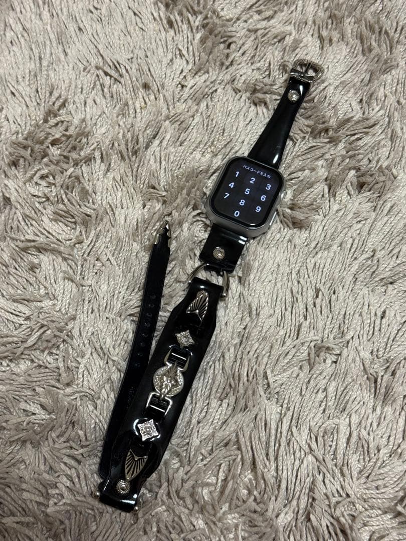 美品　toga leather watch belt 41cm GLOSSY