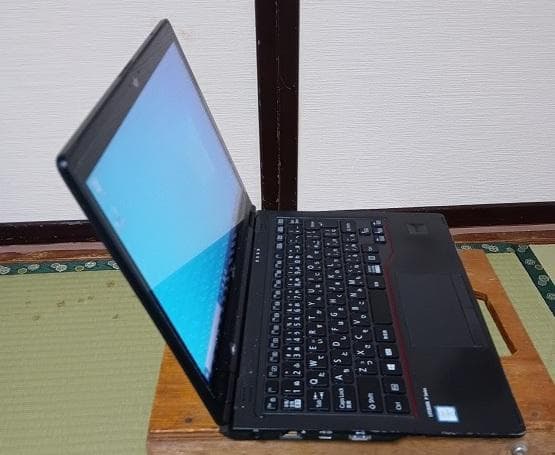 富士通　LIFEBOOK P727/P　12.5型 タッチパネル