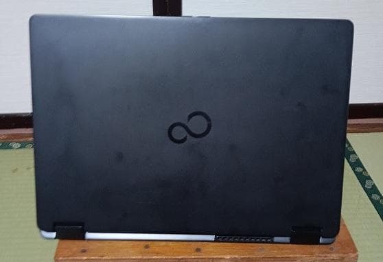 富士通　LIFEBOOK P727/P　12.5型 タッチパネル