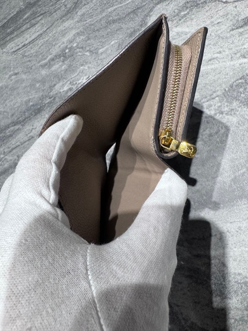 Louis Vuitton ポルトフォイユ　クレア　トゥルトレール　二つ折り財布