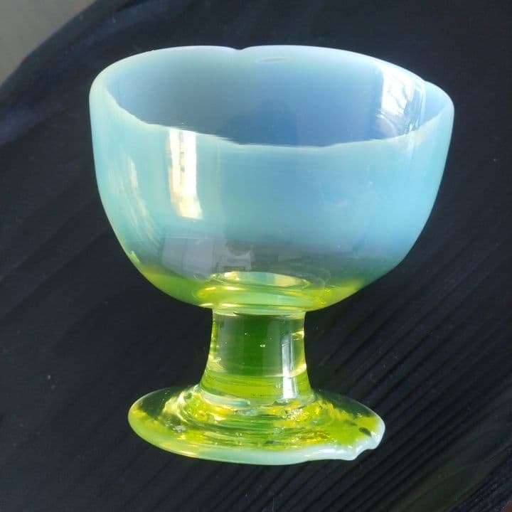 和ガラス 乳白ガラス被せ ウランガラス 2色氷コップ 大正ロマン