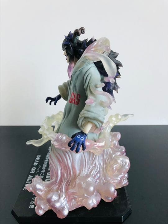 ワンピース　フィギュア　フィギュアアーツZERO シーザークラウン　フィギュア