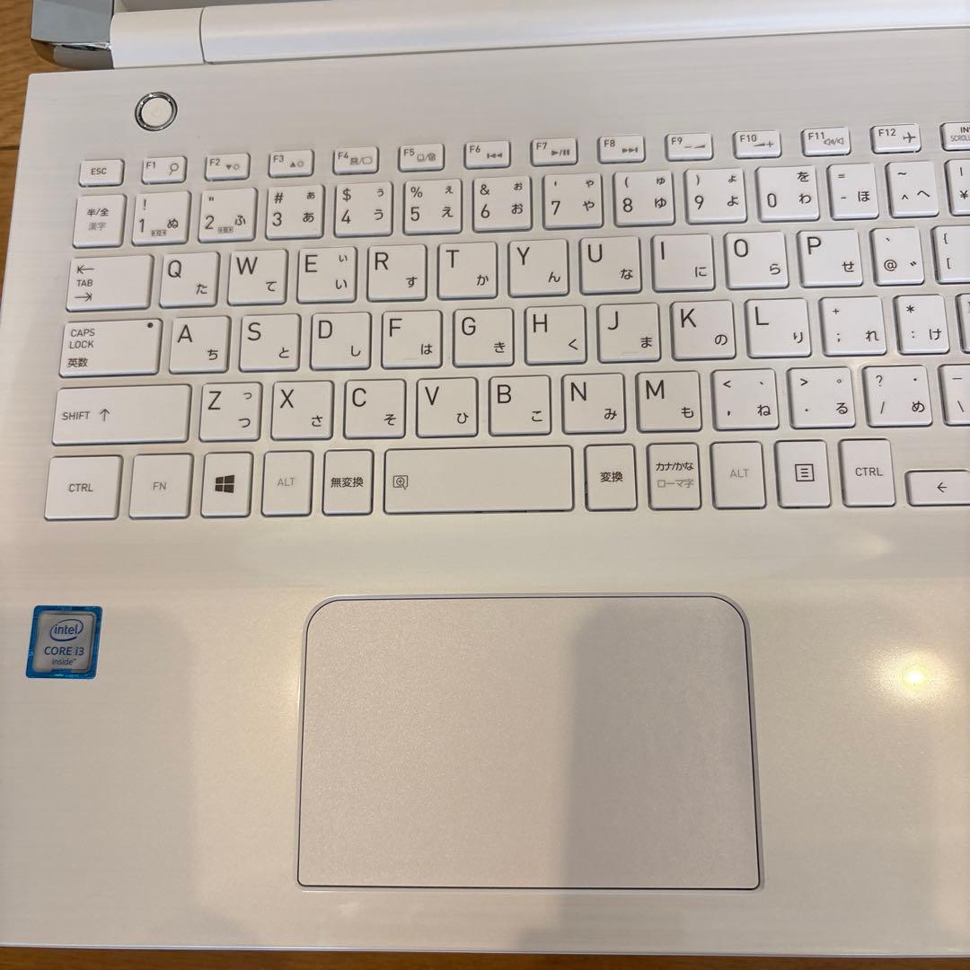 美品 東芝Dynabook T55/BW Core i3-6100U Win11