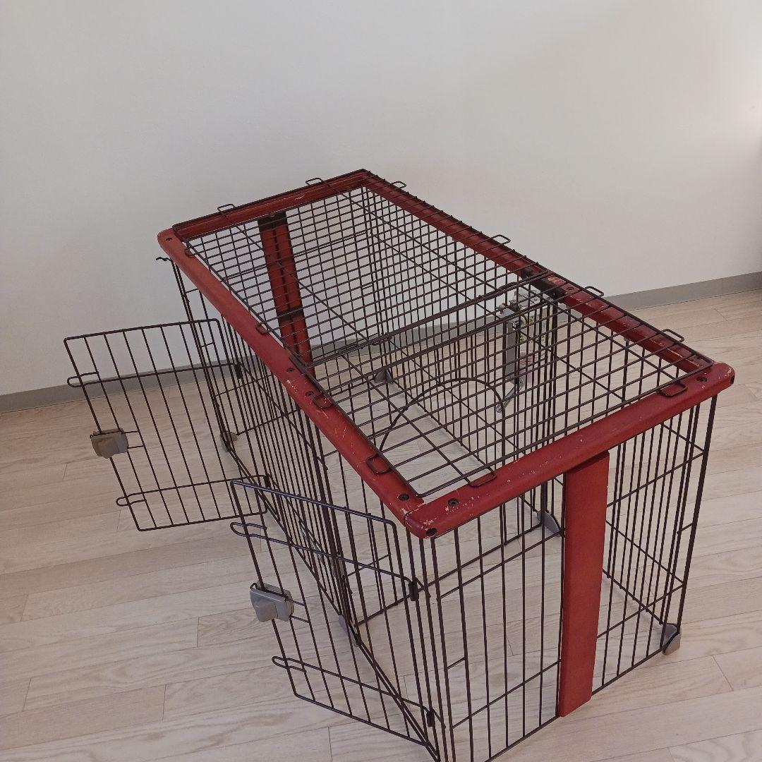 大きなペット用サークル 赤茶色