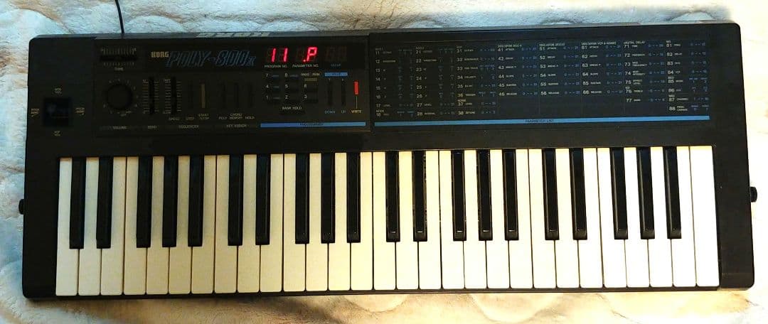 KOLG POLY-800 Ⅱ レトロなシンセサイザー