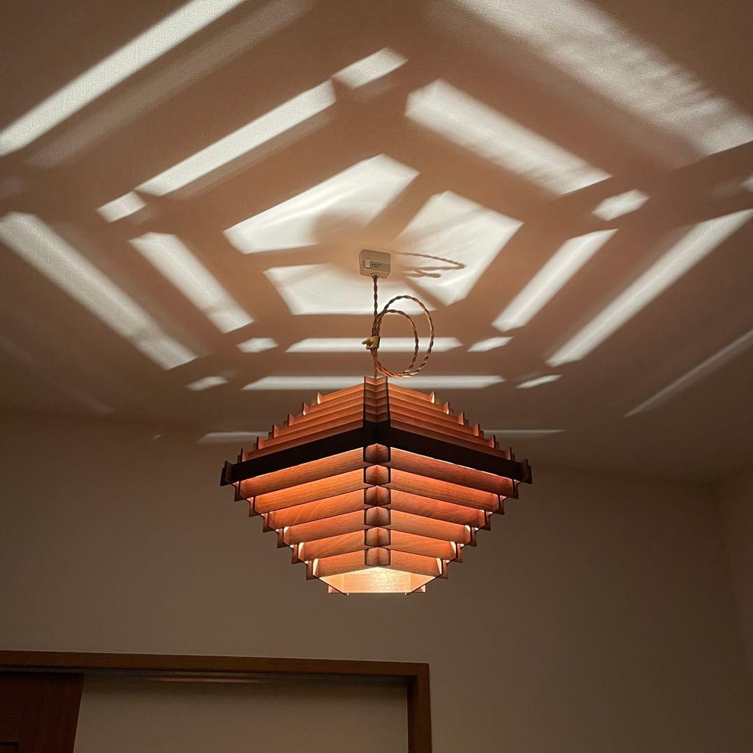 ウニコ　ZEONG APROZ 木製ペンダントライト 階層デザイン