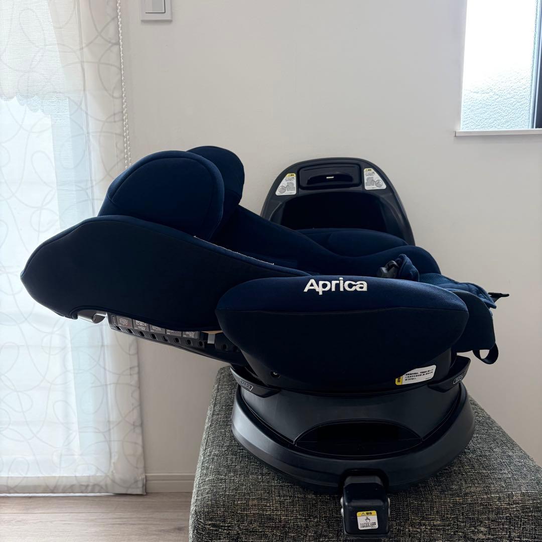 【美品】アップリカ　チャイルドシート　ディアターン プラス ISOFIX AB⭐︎