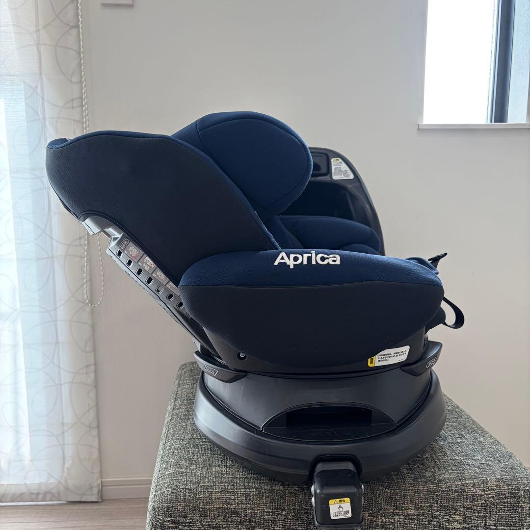 【美品】アップリカ　チャイルドシート　ディアターン プラス ISOFIX AB⭐︎