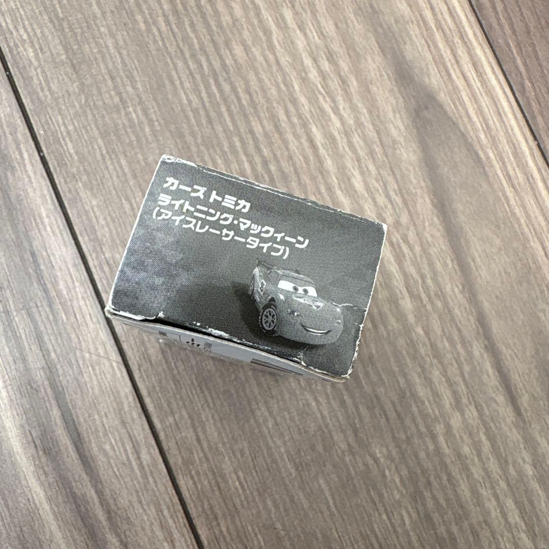 新品未使用　カーズトミカ　非売品　ライトニングマックィーン　アイスレーサータイプ