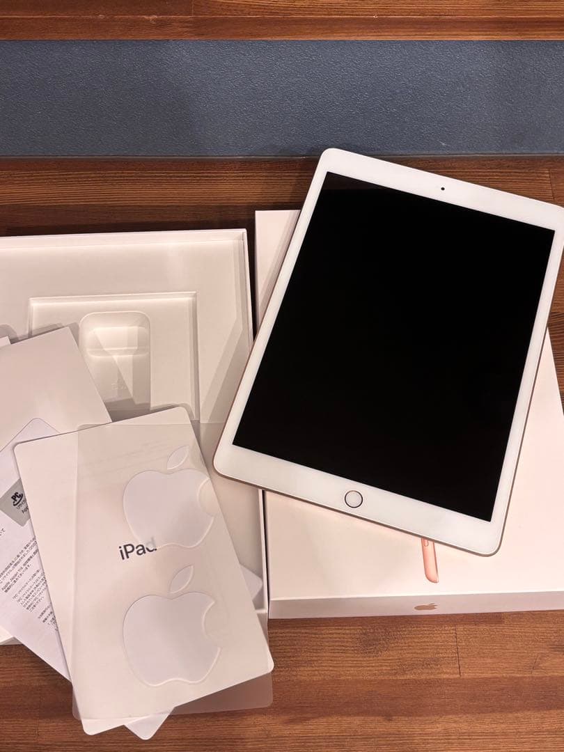 雪さん専用 Apple iPad 第8世代 ゴールド 本体