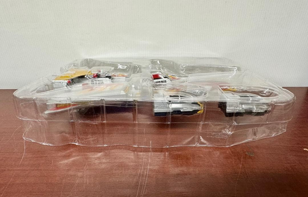 742 本体未使用 プレミアムバンダイ ウルトラマンメビウス ガンフェニックス