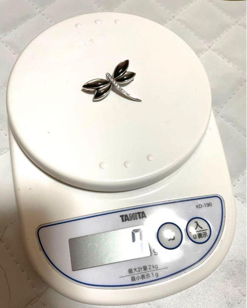 K18WG ホワイトゴールド　とんぼモチーフ　ダイヤモンドブローチ　ほぼ未使用