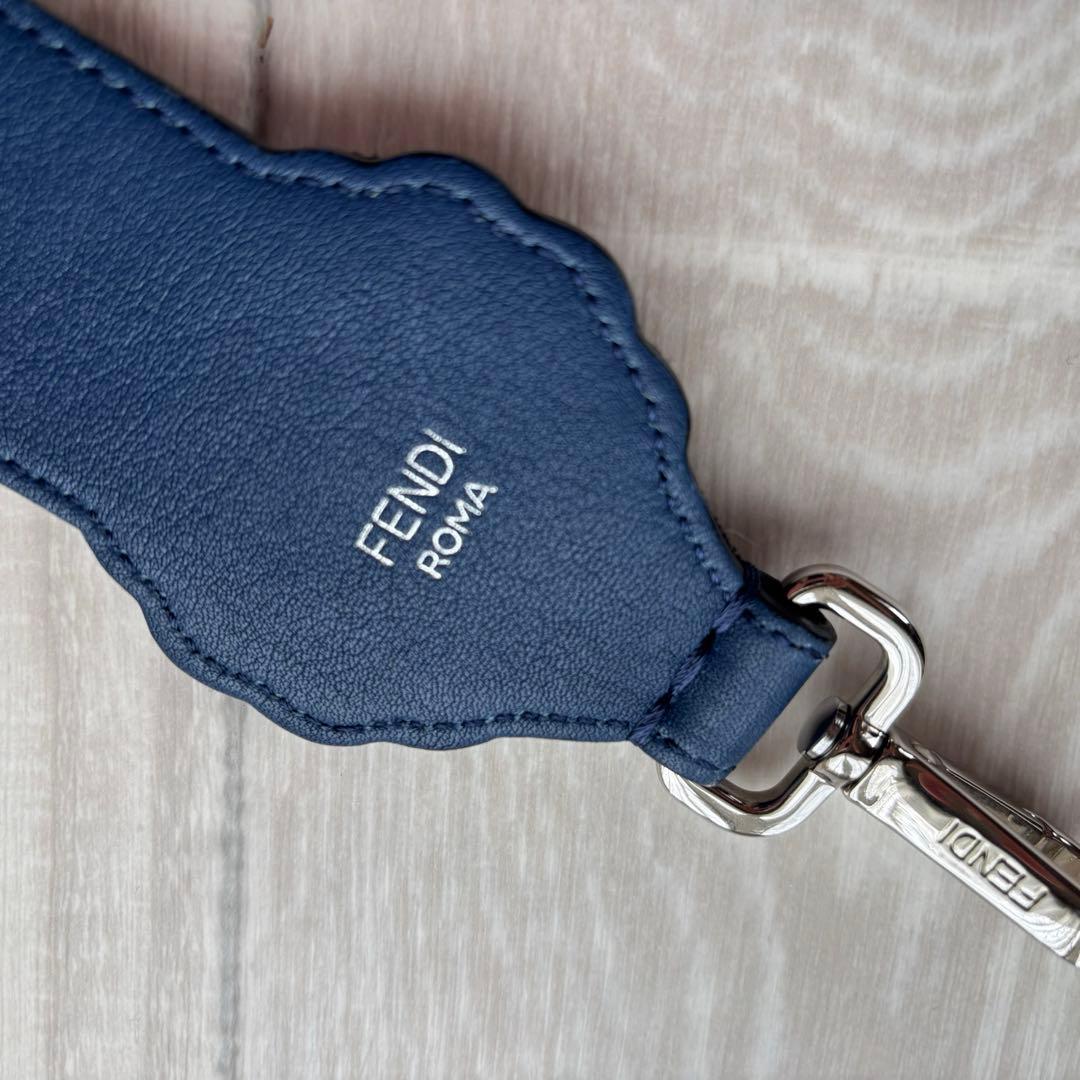 FENDI ⭐︎フェンディミニストラップユー シルバー金具 ⭐︎バッグチャーム