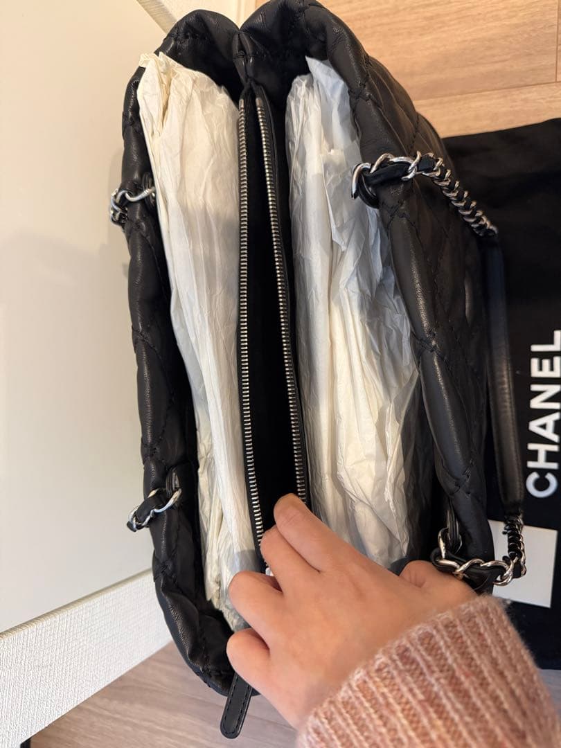 2日間のみ出品。激特価！CHANELシャネルカーフスキンチェーンショルダーバック