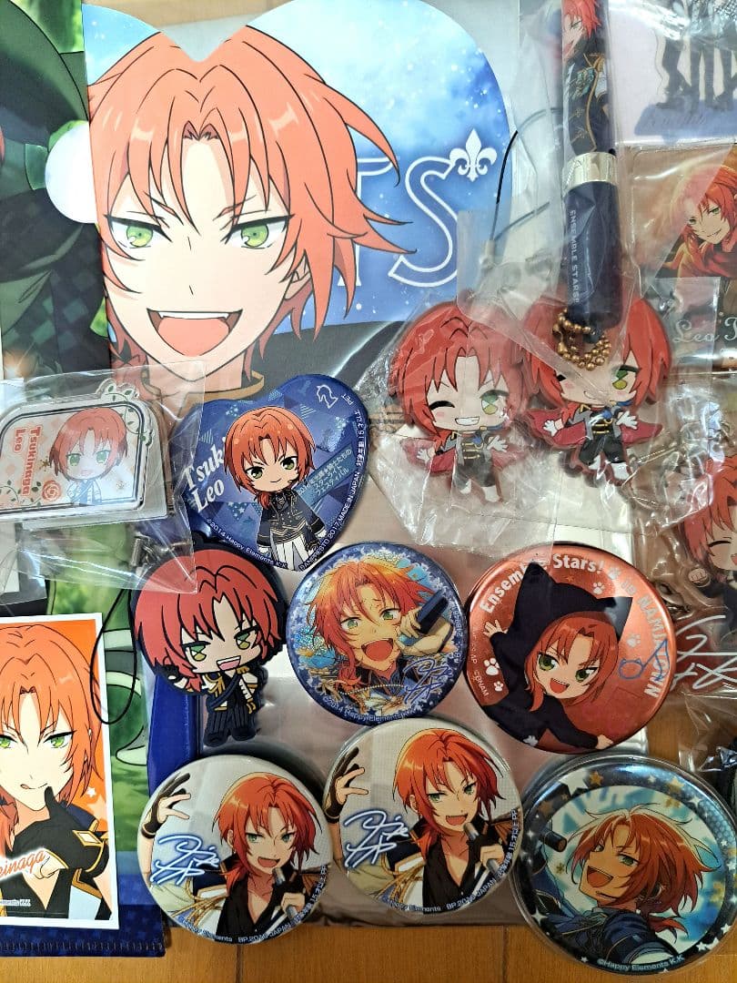 月永レオ グッズセット 缶バッジ ラバスト カード うちわ ペンライト あんスタ