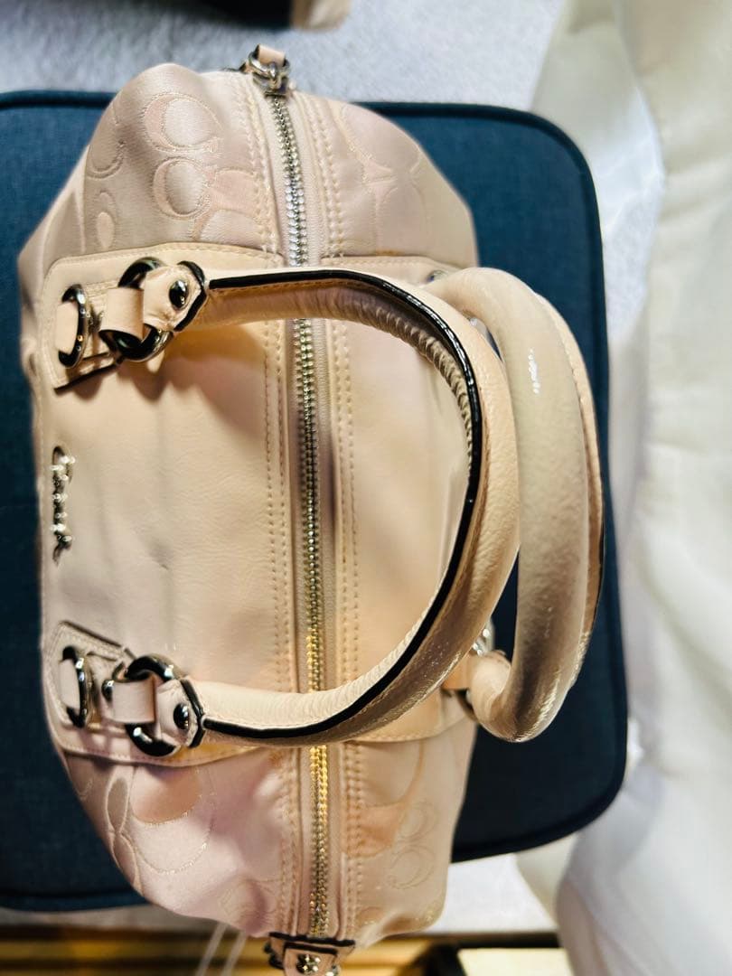 Coach 薄いピンクハンドバッグ