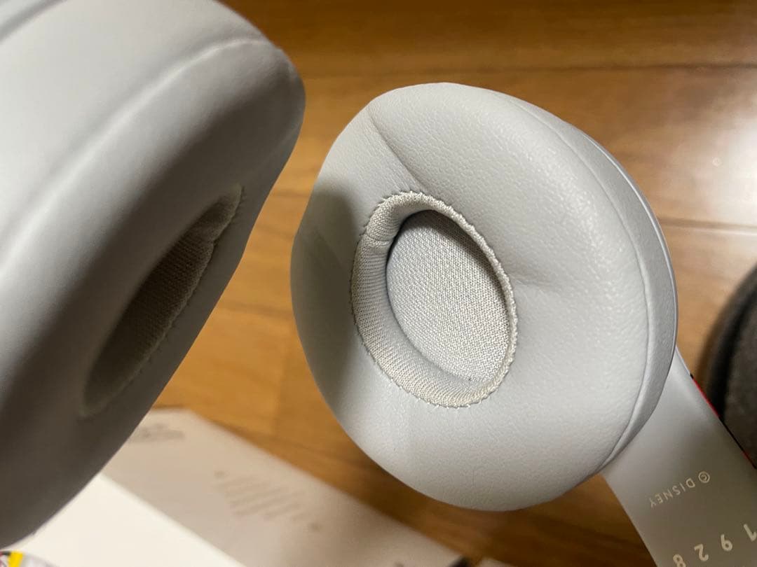 Beats Solo3 Wirelessミッキーマウス ヘッドホン