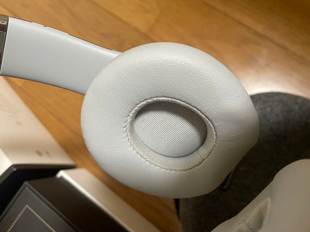 Beats Solo3 Wirelessミッキーマウス ヘッドホン