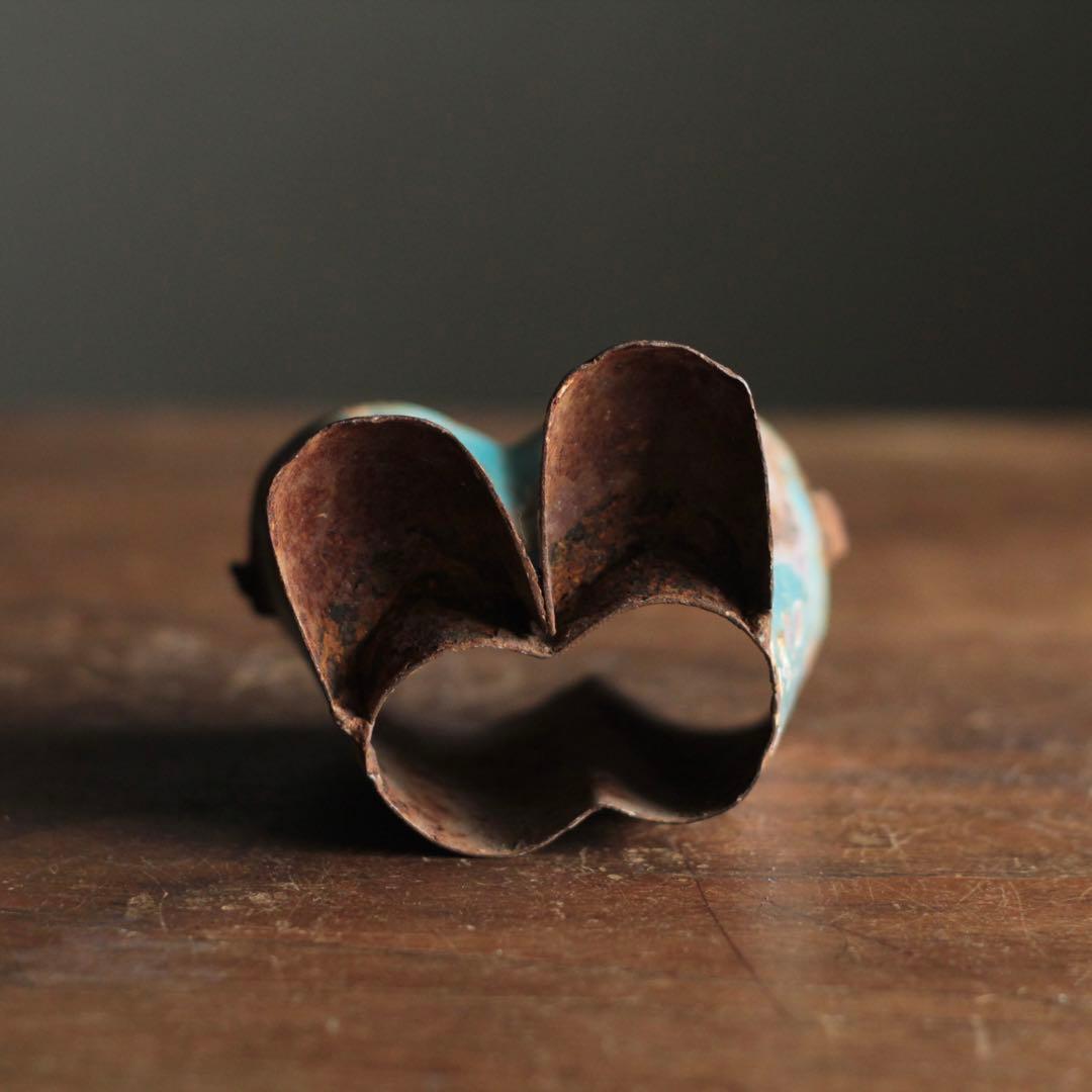 錆びた 長靴 オブジェ 古道具 アンティーク 鉄かブリキ