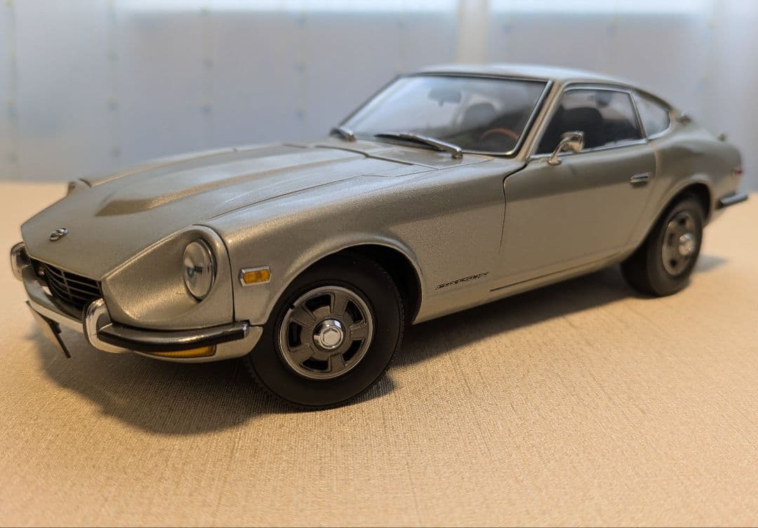1/18 京商製　DATSUN 240Z シルバー