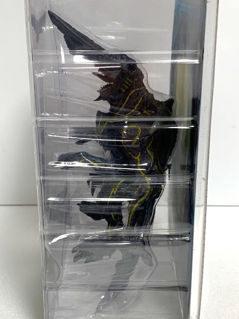 《新品》⭐︎パシフィック・リム　DXアクションフィギュア KNIFEHEAD♪⭐︎