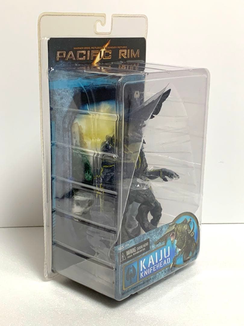 《新品》⭐︎パシフィック・リム　DXアクションフィギュア KNIFEHEAD♪⭐︎