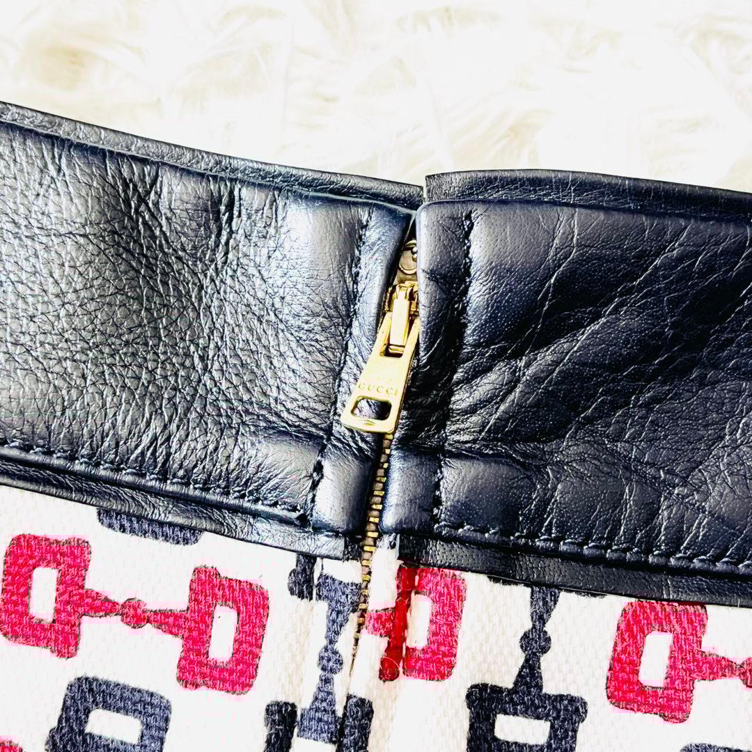 【新品タグ付き✨】GUCCI　ひざ丈スカート　ズゥミ金具　ホースビット柄　レザー