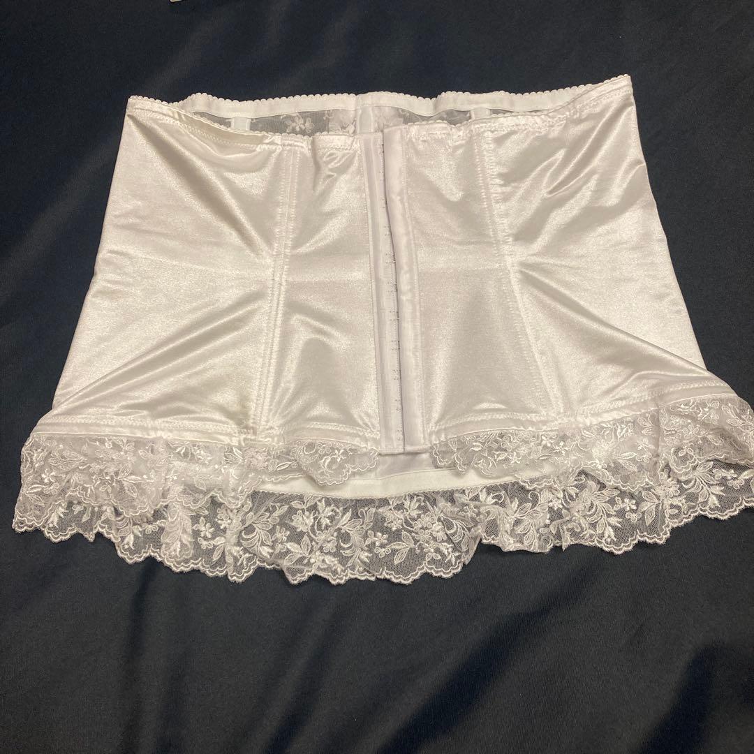 極美品】セモアブライダルインナー＊ウエストニッパー90単品試着のみ