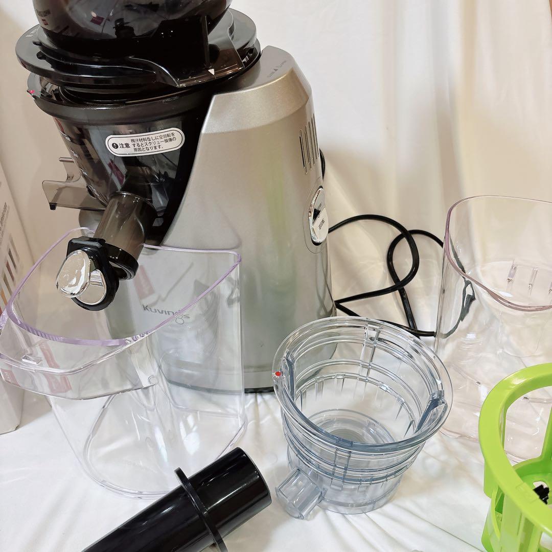 【美品】クビンス Kuvings EVO-800VG スロージューサー