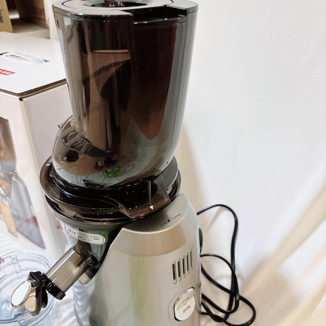 【美品】クビンス Kuvings EVO-800VG スロージューサー