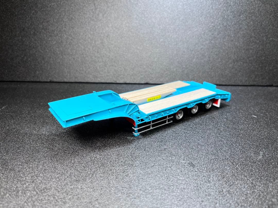 24⭐︎　1/50 3軸ショートトレーラー　建機　重機