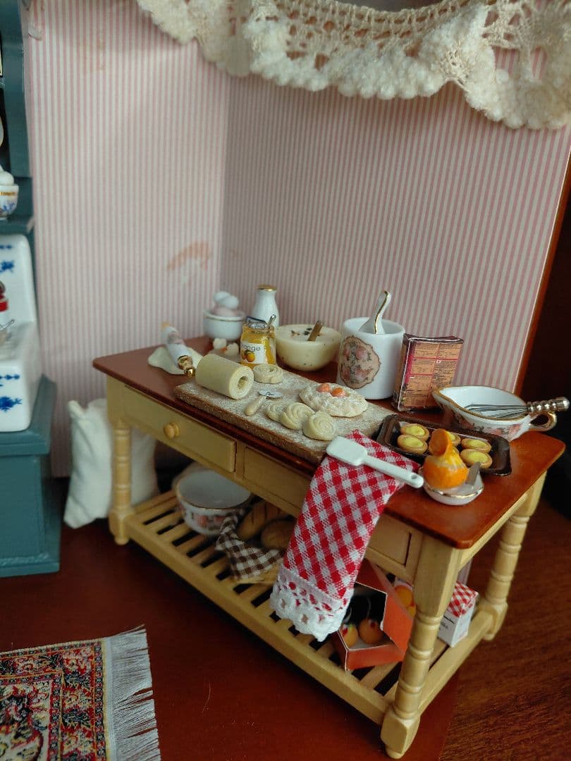 ロイターポーセリン　ミニチュア　ドールハウス