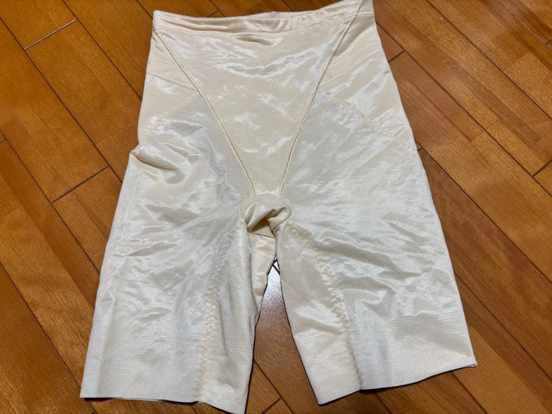 【最終値下げ】フォーシスアンドカンパニー　ブライダルインナーC70