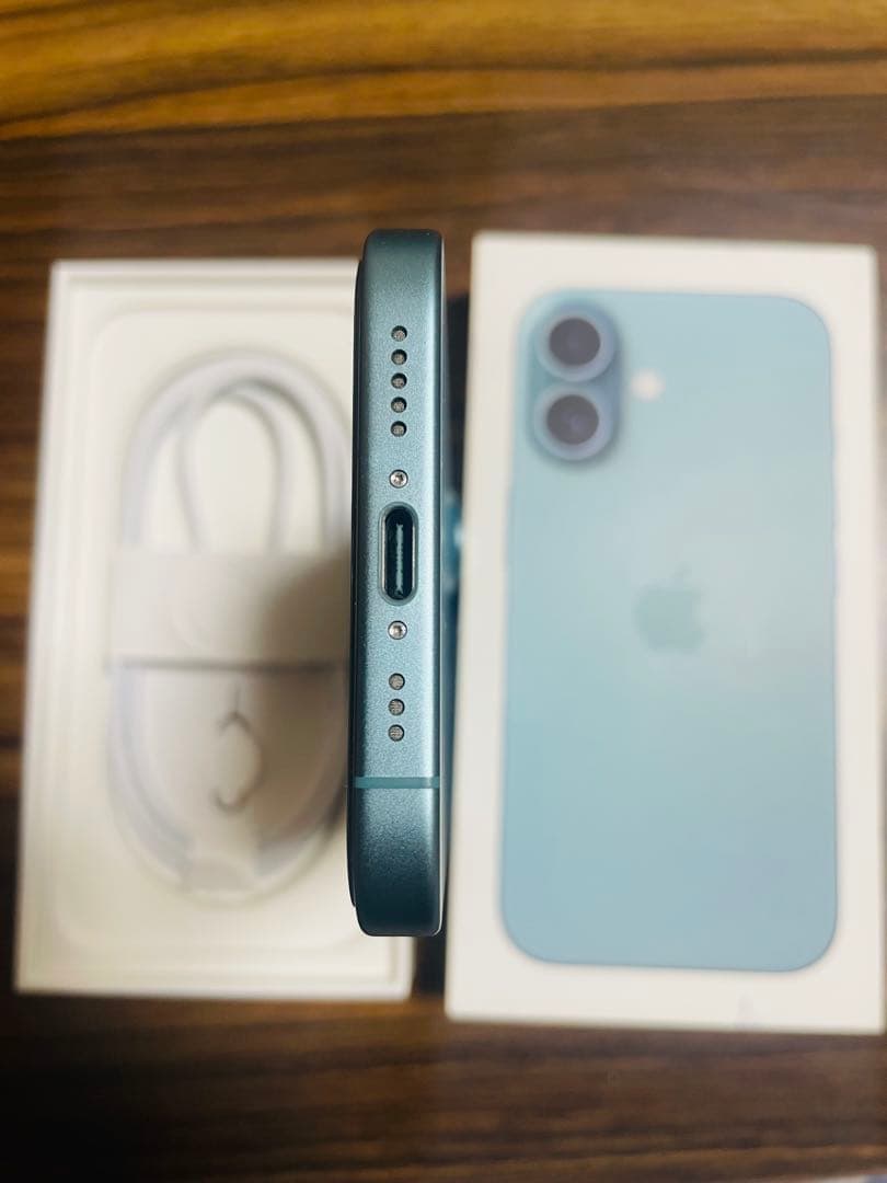 [値下げ中] iPhone 16 Simフリー128gb 本体+スマホカバー5個