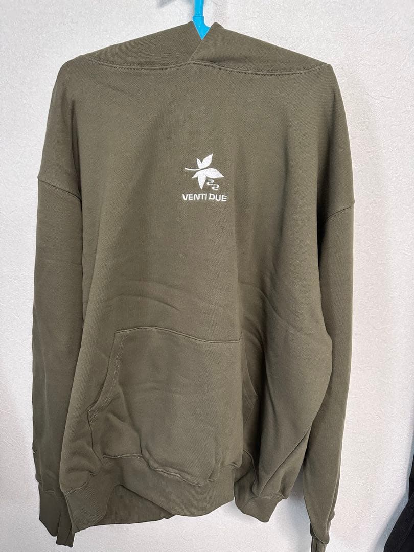 角田裕毅オリジナル　 VENTI DUE パーカー　Lサイズ