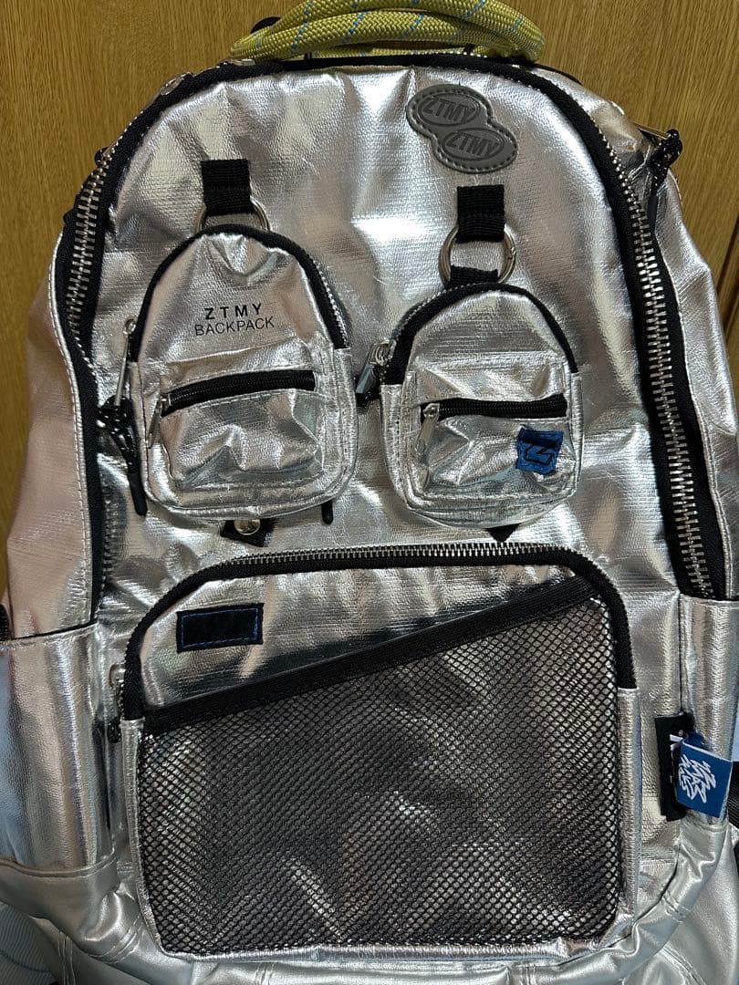 ずとまよ　バッグパック　改良前　シルバー　リュック