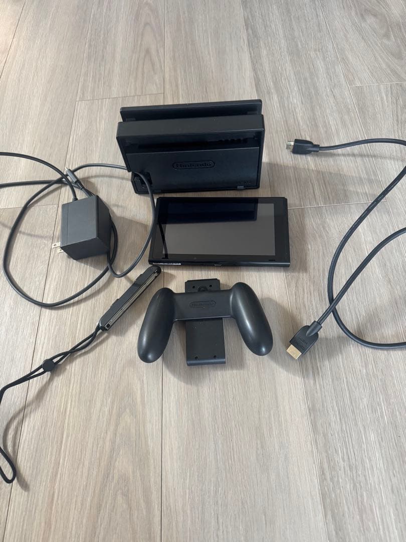 Nintendo Switch 本体等　ジョイコン無し