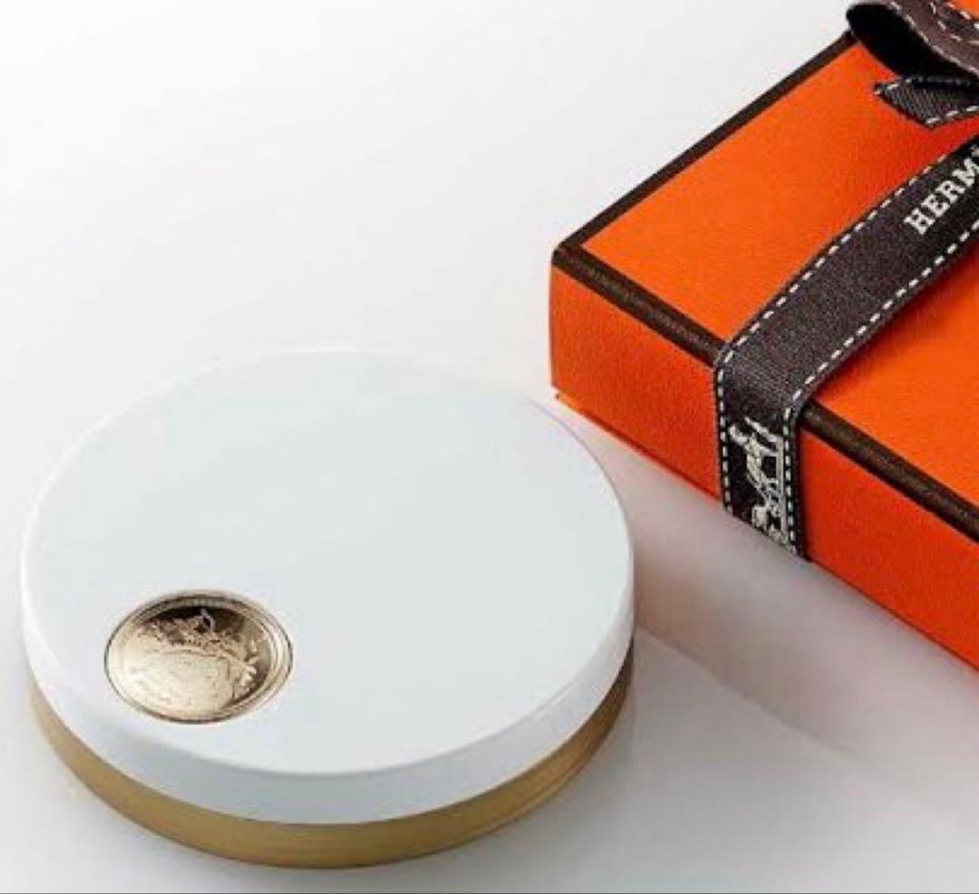 コスメ、エルメス　プードル24フォーブル　02 ローズ　ゴールド