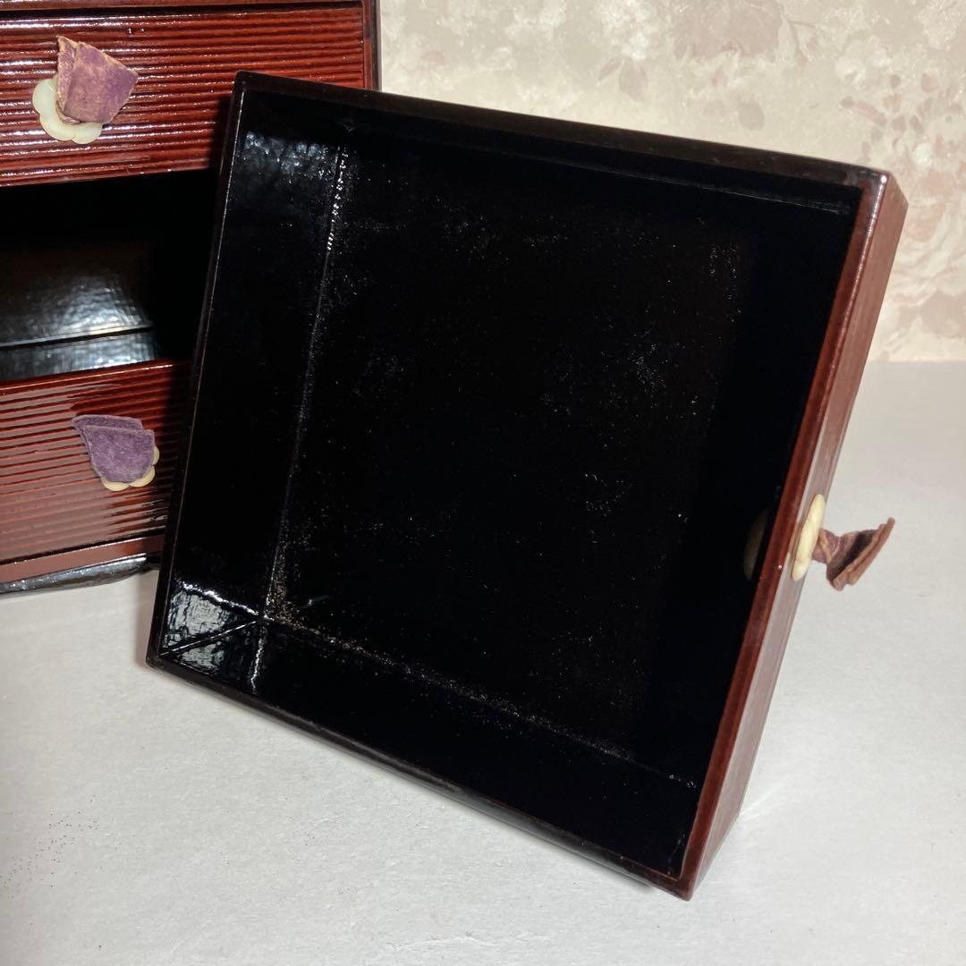 骨董紅溜塗り手提げ付き三段菓子箪笥