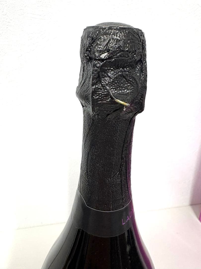 【限定】ドンペリニヨン ロゼ ヴィンテージ 2008 レディーガガギフトボックス