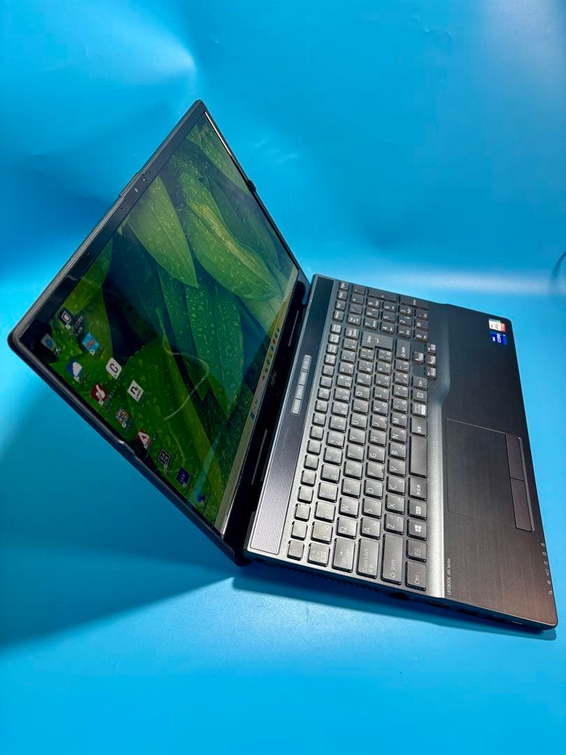 富士通 LIFEBOOK AH77/E3 i7 1165G7 2TB 32GB