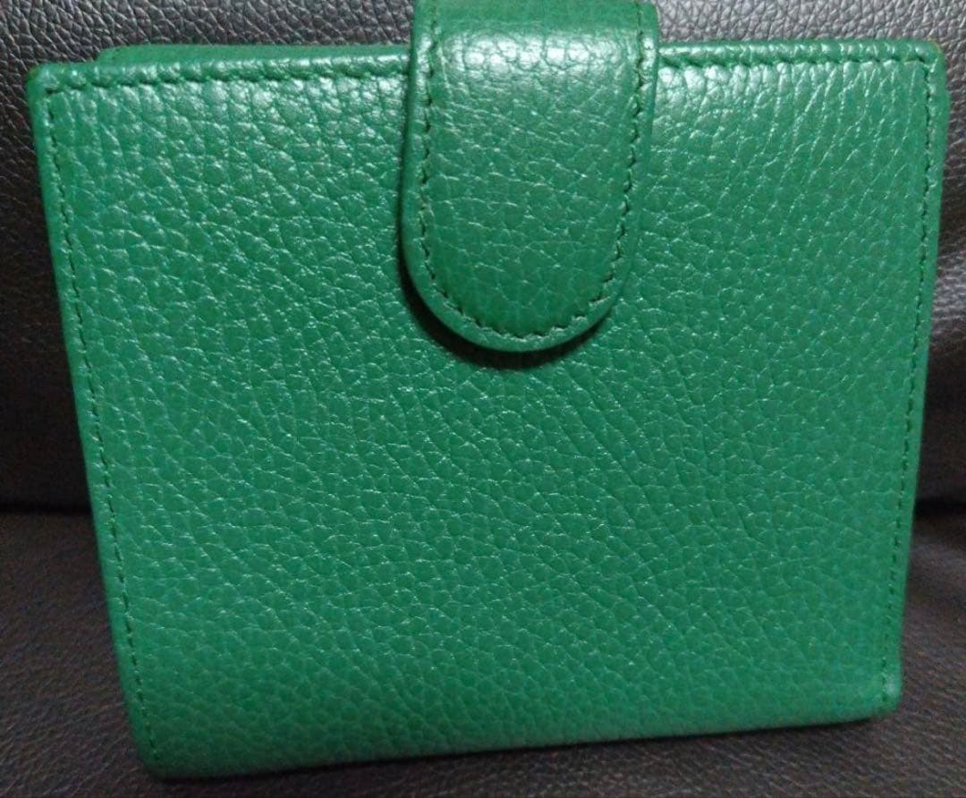GUCCI グリーンレザー 二つ折り財布