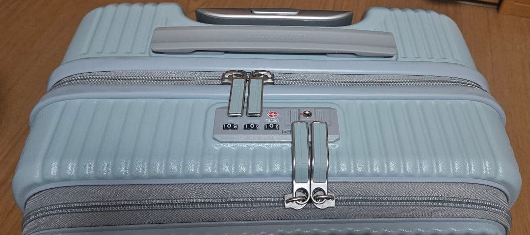 イノベーター スーツケース 33L ペールブルー