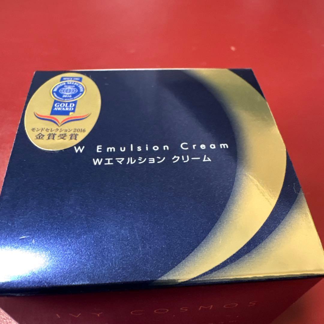 アイビー化粧品　アイビーコスモス　Wエマルジョンクリーム 乳液クリーム