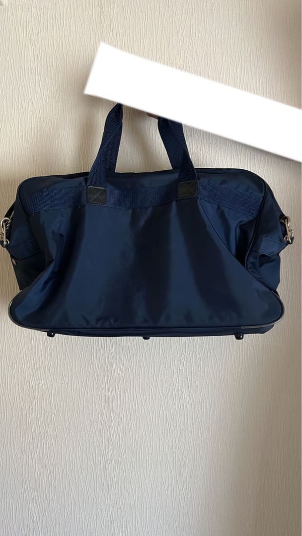 横浜商科大学高等学校のスクール鞄