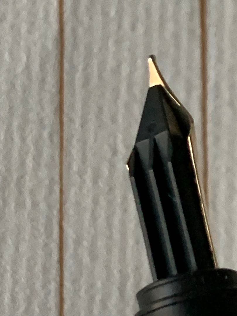 Dunhill（ダンヒル） ゴールド 万年筆 14K F